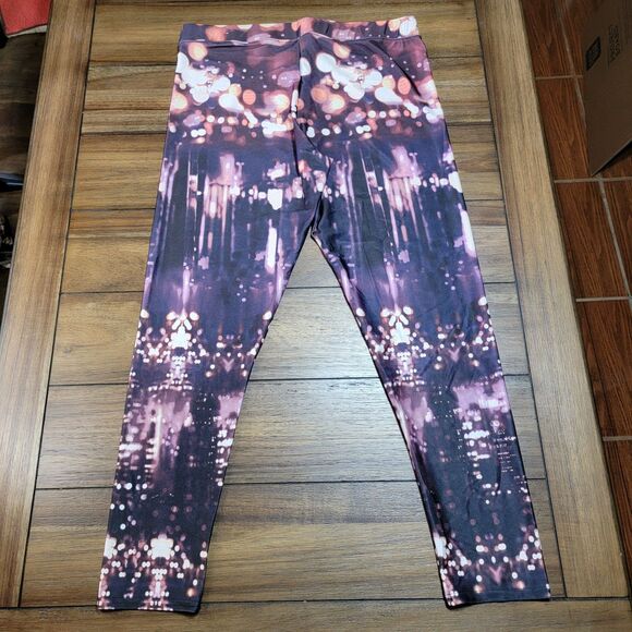 American Eagle Outfitters Leggings Night City Scenery Graphic - Size XL - Picture 2 of 4